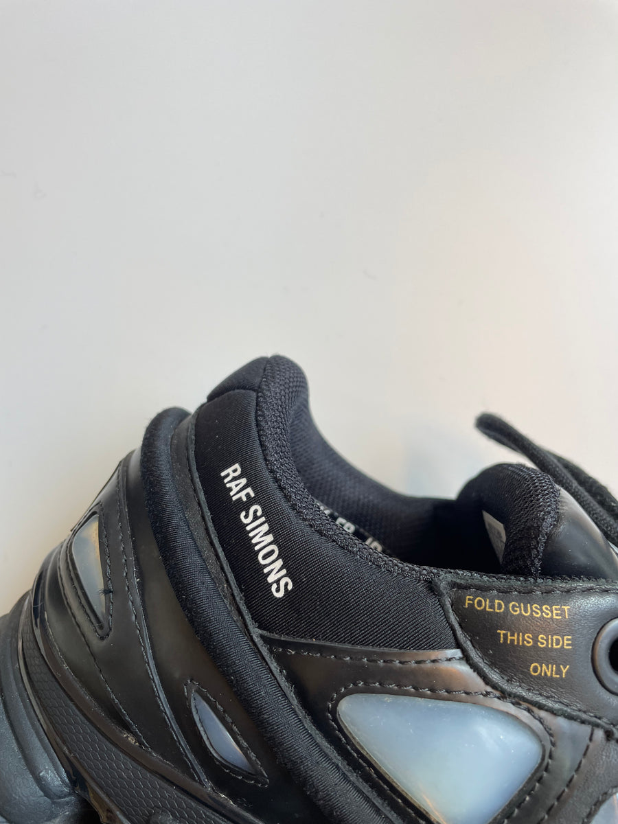 RAF SIMONS Ozweego Bunny Sneaker
