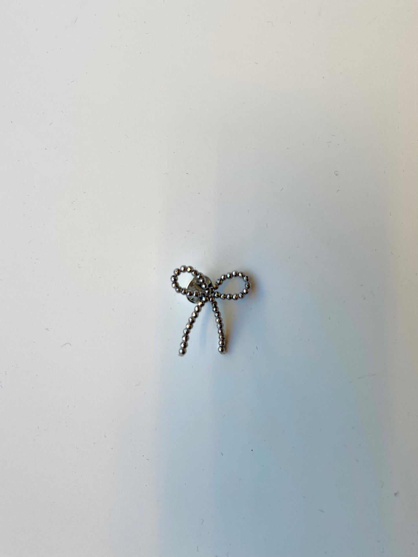 Saskia Diez Sparkling Bow Brooch
