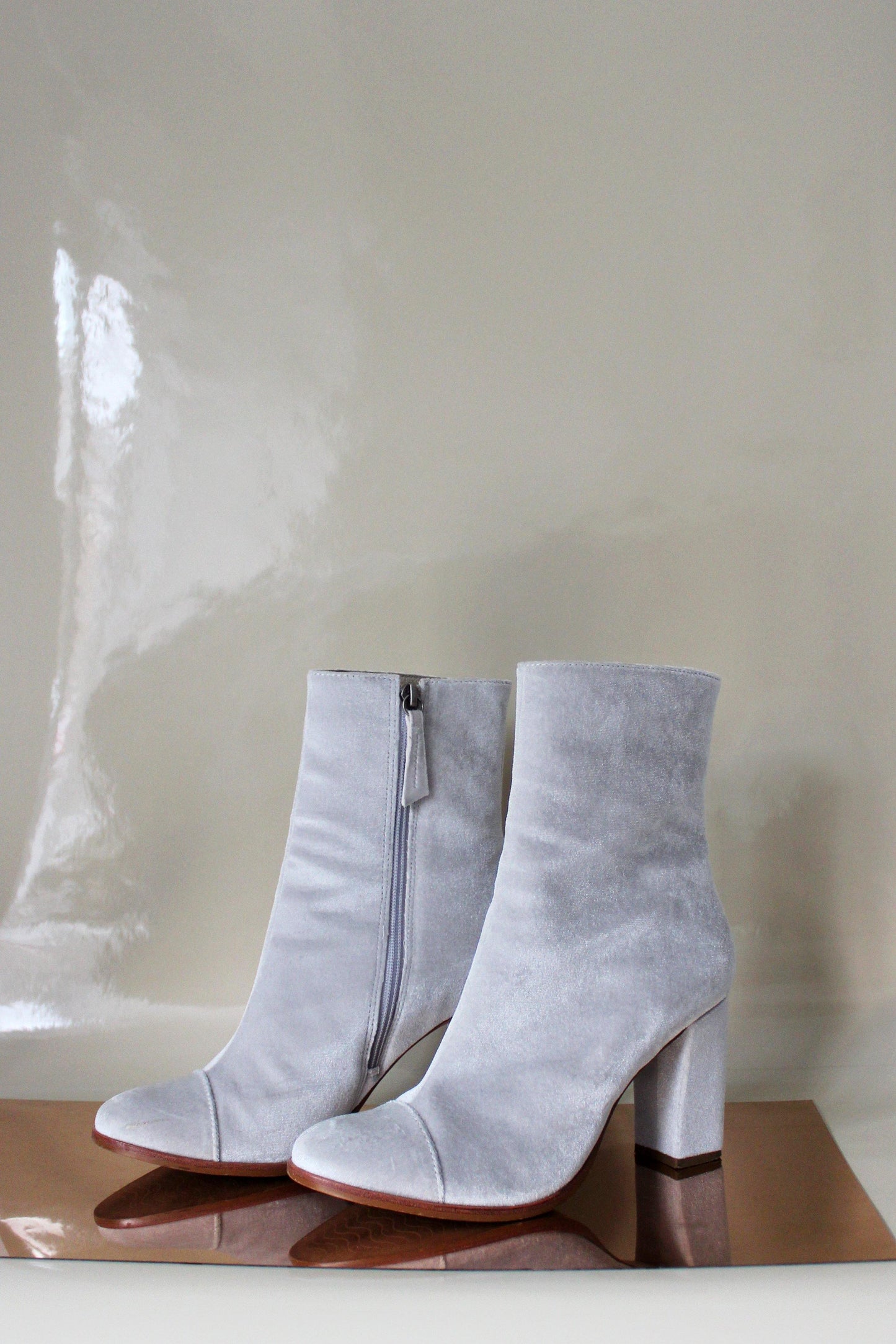 VINTAGE Velvet Boots - The Good Store Berlin