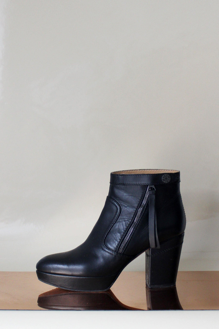 ACNE STUDIOS Track Boots - The Good Store Berlin