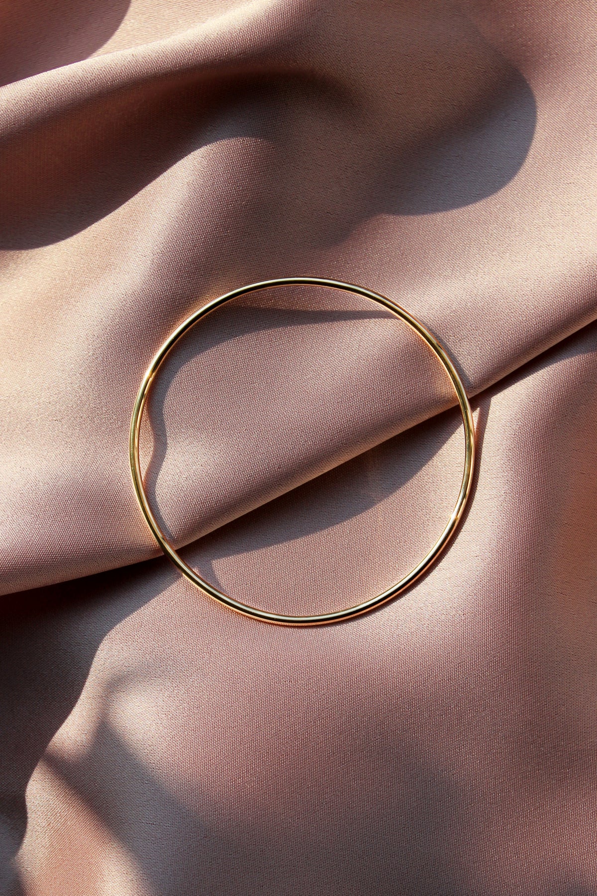 SASKIA DIEZ Gold Bold Wire Bangle