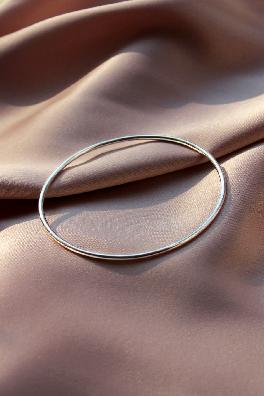 SASKIA DIEZ Silver Bold Wire Bangle