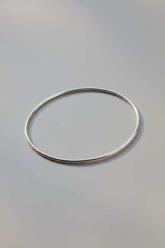 SASKIA DIEZ Silver Bold Wire Bangle