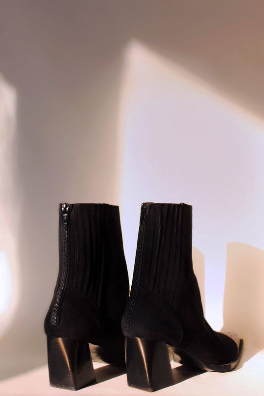 FLATTERED Boots - The Good Store Berlin