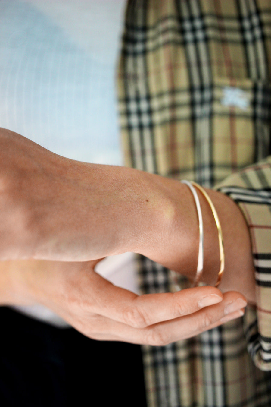 SASKIA DIEZ Silver Bold Wire Bangle