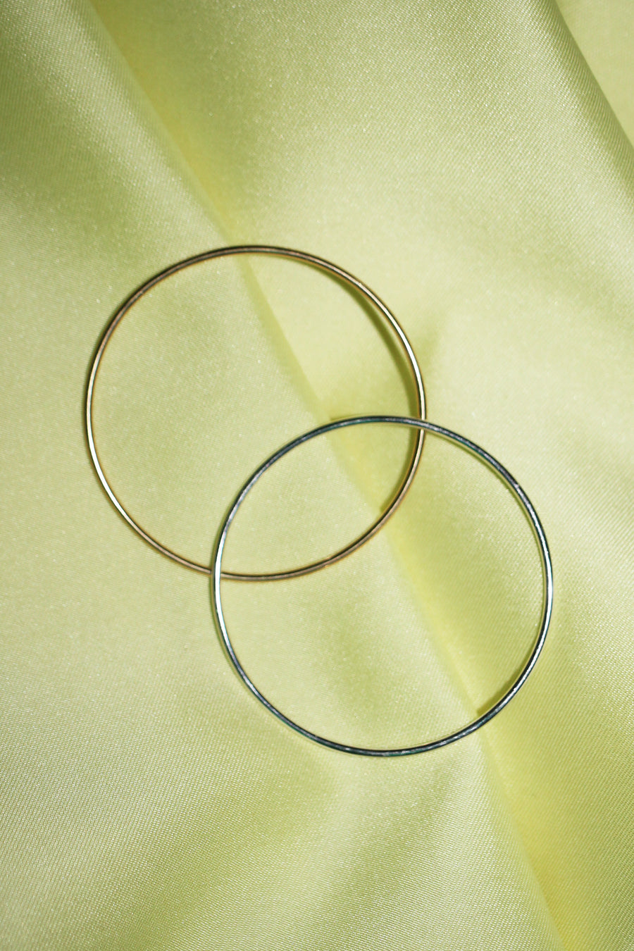 SASKIA DIEZ Silver Bold Wire Bangle