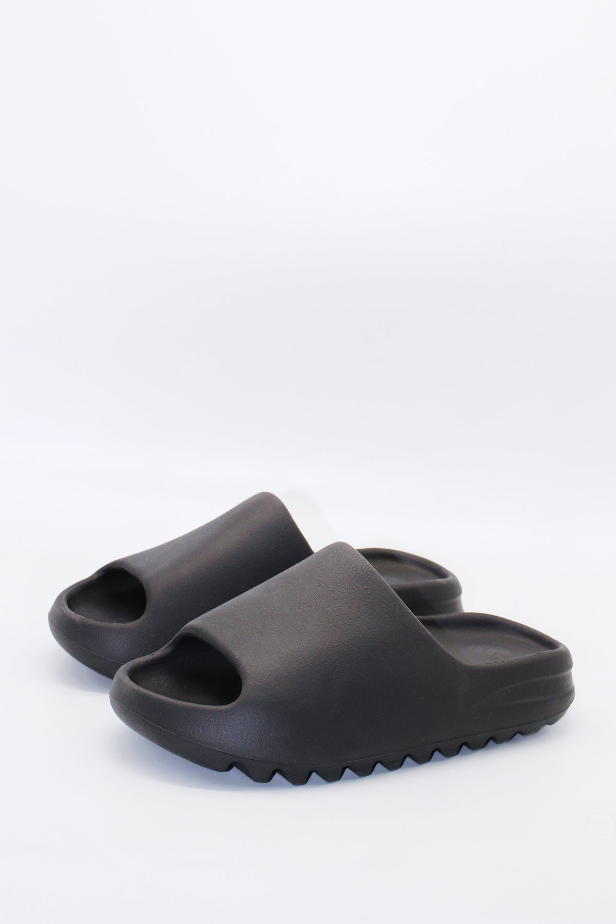 YEEZY Slides