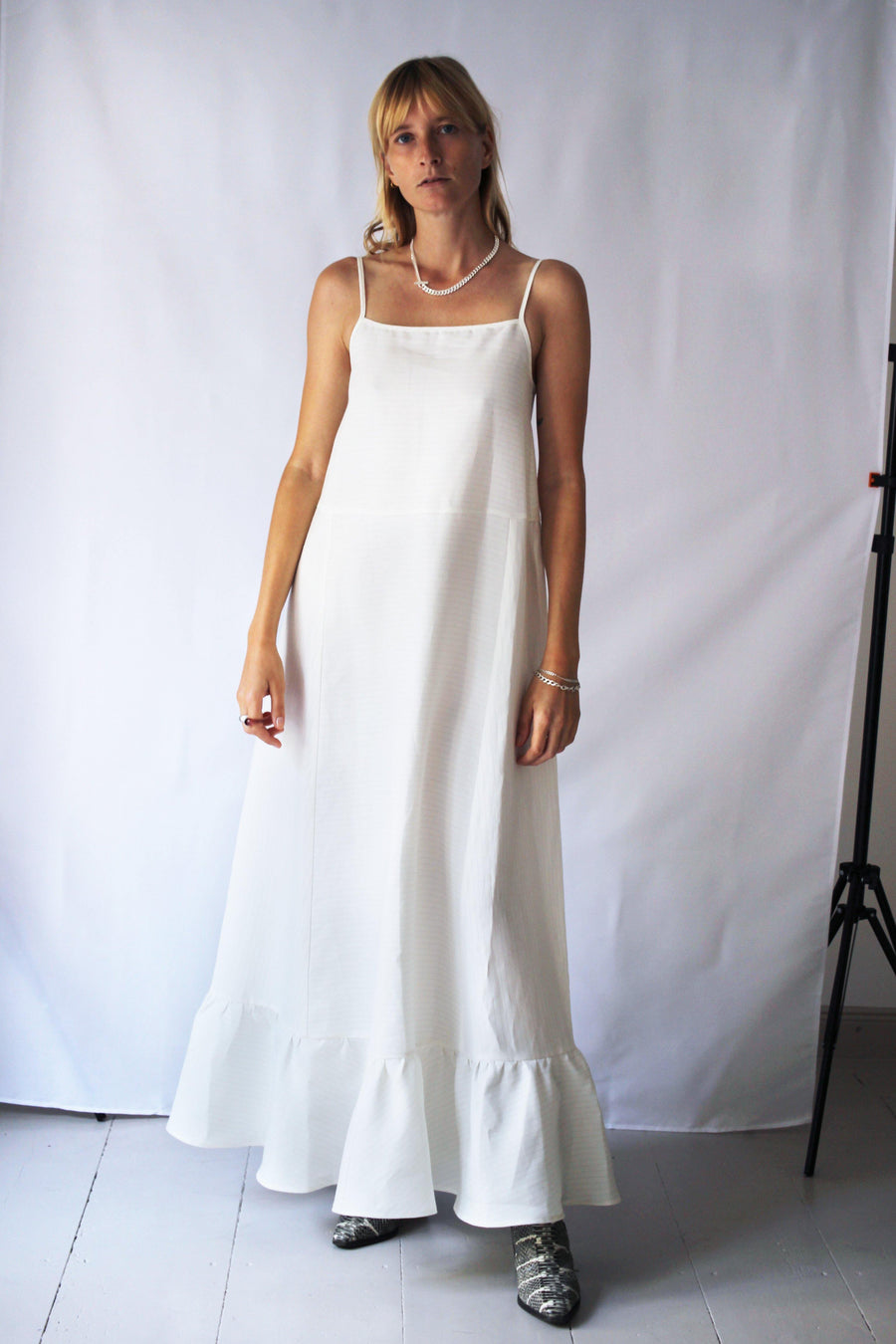 GOOD LINEN DRESS - The Good Store Berlin
