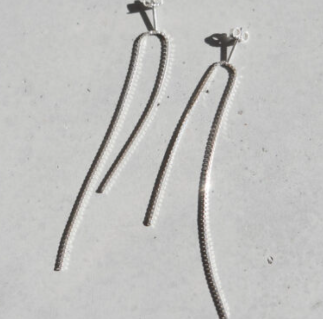 SASKIA DIEZ  FINE FRINGE EARRINGS - SHORT SILVER