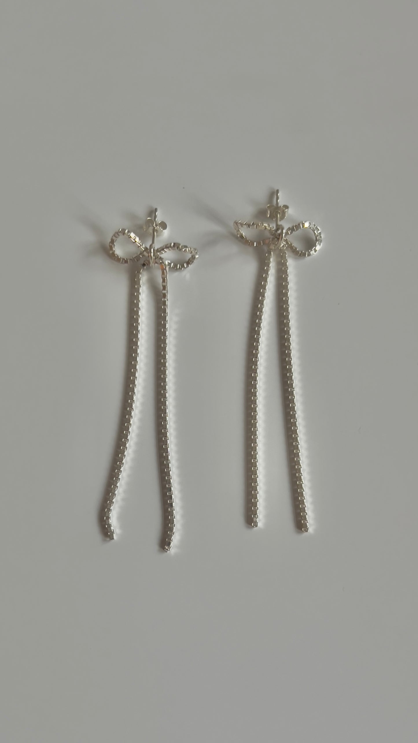 Saskia Diez Bow Earring silver