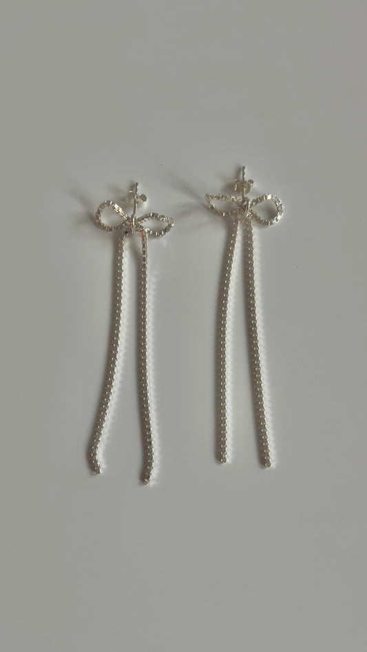 Saskia Diez Bow Earring silver
