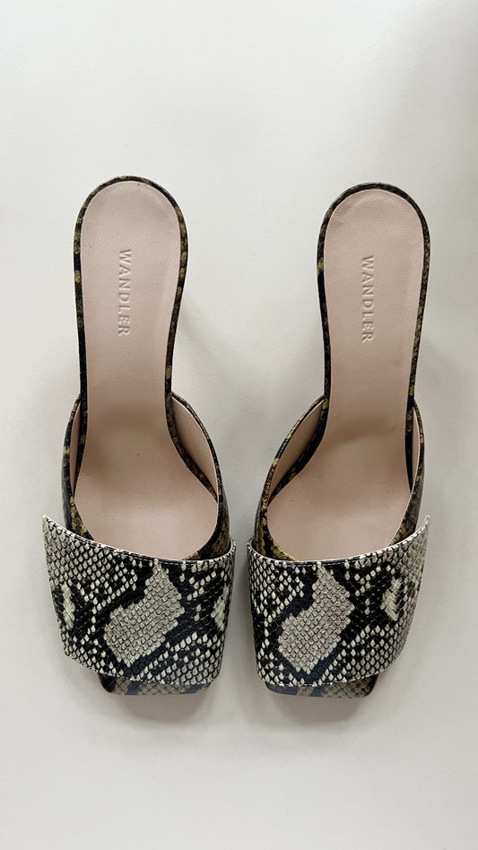 WANDLER Kitten Heels