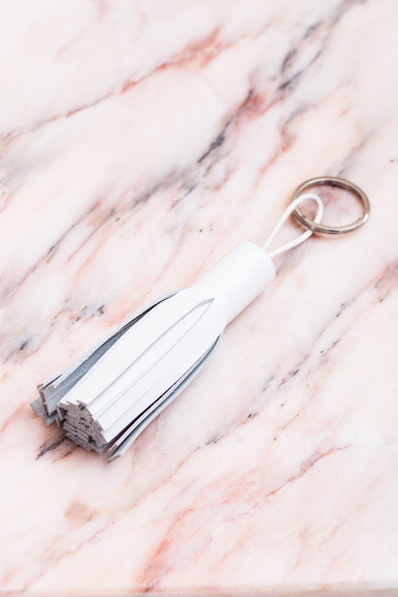 Coppius Leather Key Chain Tassle White - The Good Store Berlin