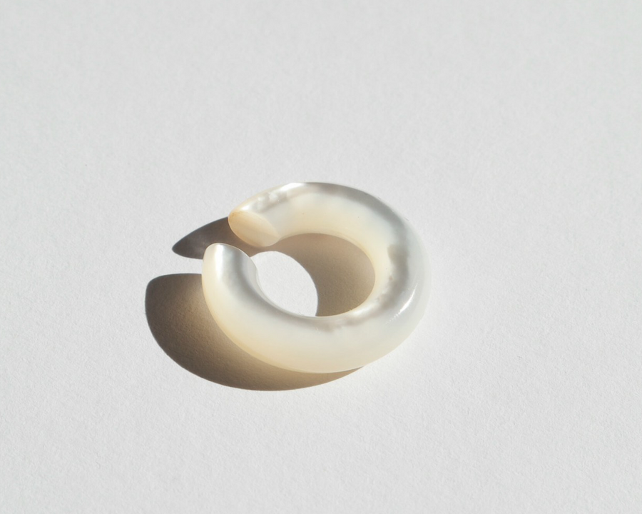 SASKIA DIEZ Mother of Pearl Earcuff - The Good Store Berlin