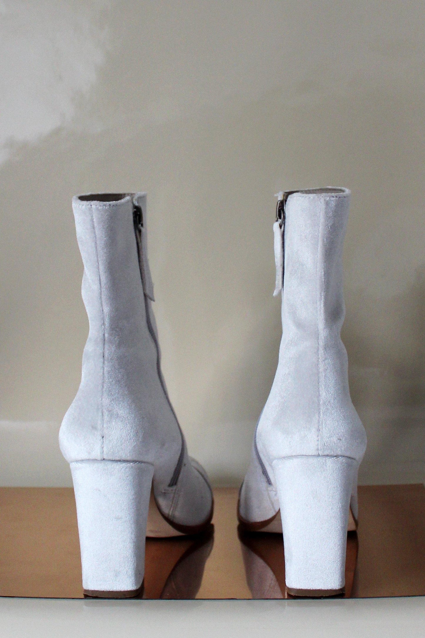 VINTAGE Velvet Boots - The Good Store Berlin