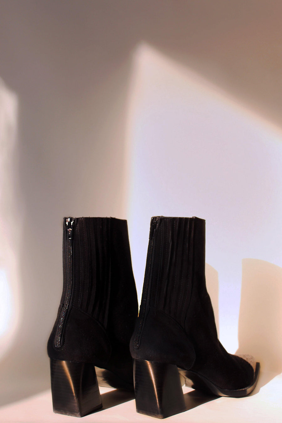 FLATTERED Boots - The Good Store Berlin