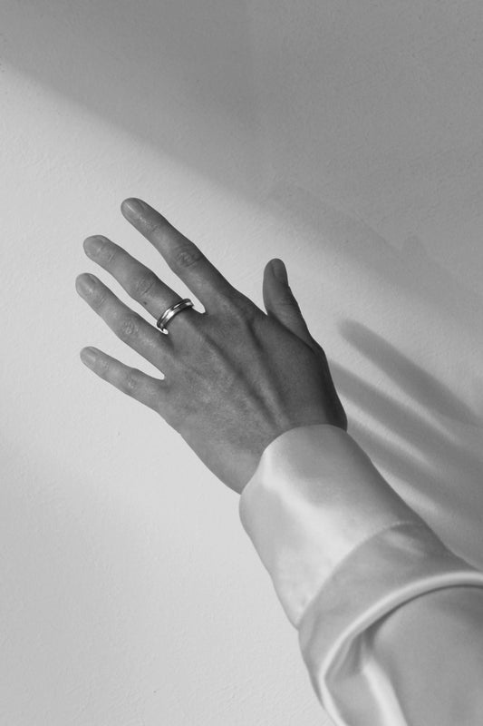 KIKI DIETERLE Big Simple Ring Square Wire silver - The Good Store Berlin