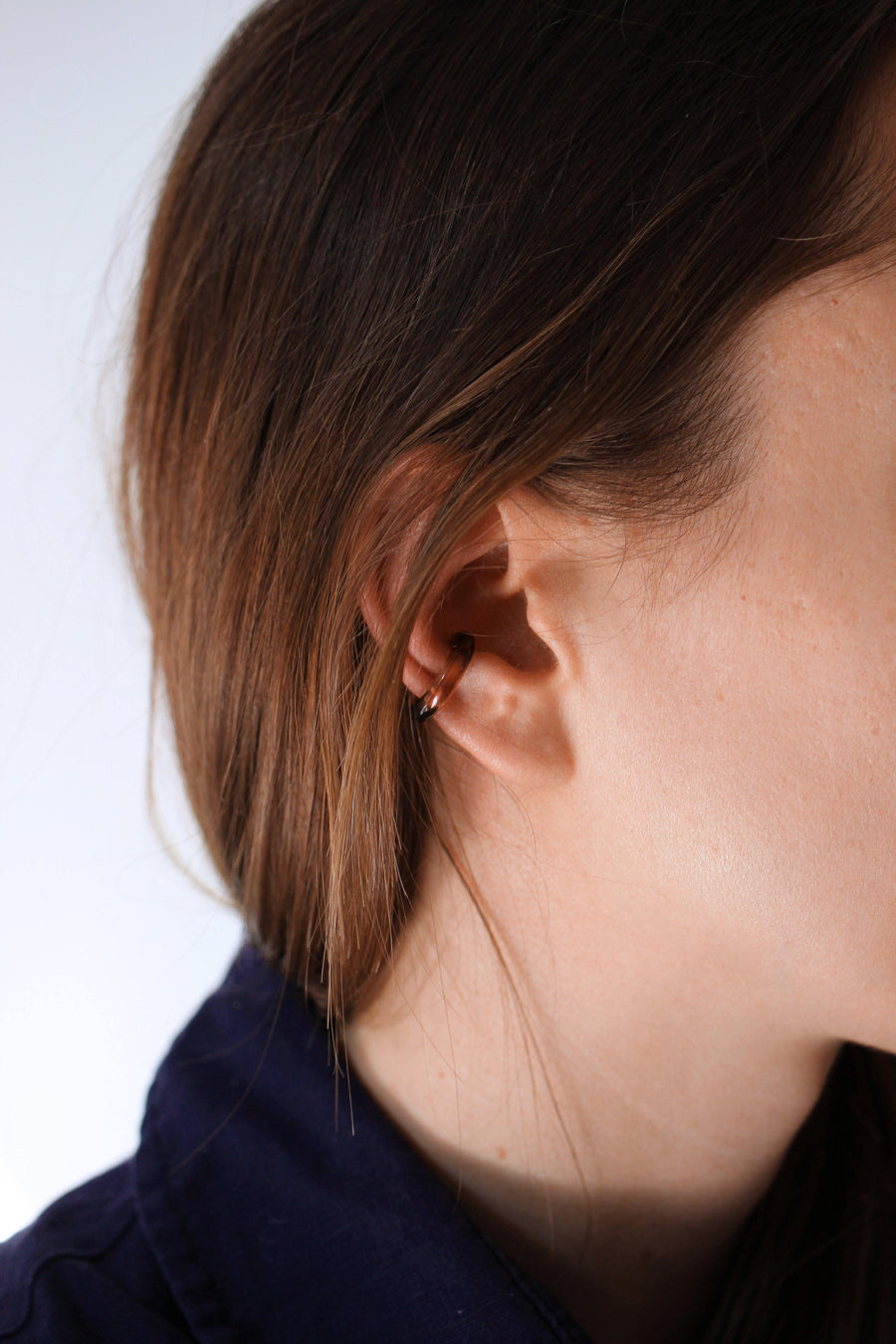 SASKIA DIEZ - SEMIPRECIOUS SMOKY EARCUFF - The Good Store Berlin