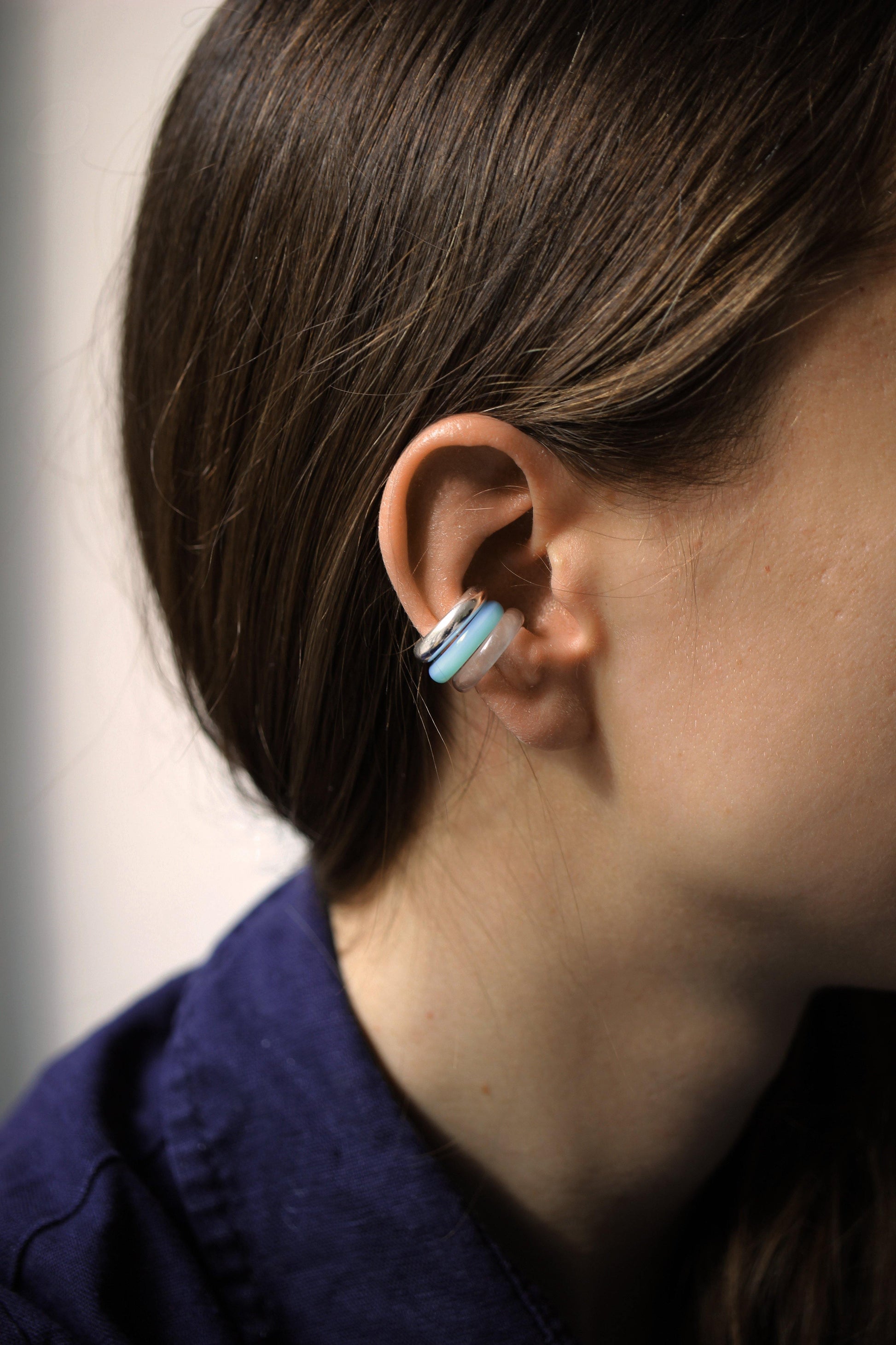 SASKIA DIEZ - SEMIPRECIOUS BLUE EARCUFF - The Good Store Berlin