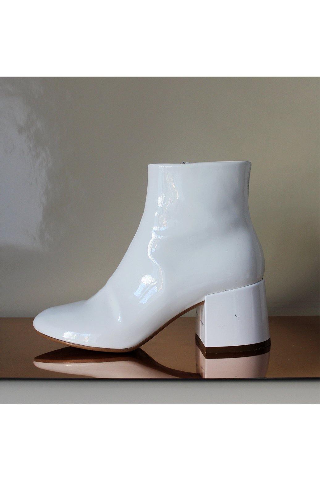 MAISON MARTIN MARGIELA Patent  Leather Boots - The Good Store Berlin